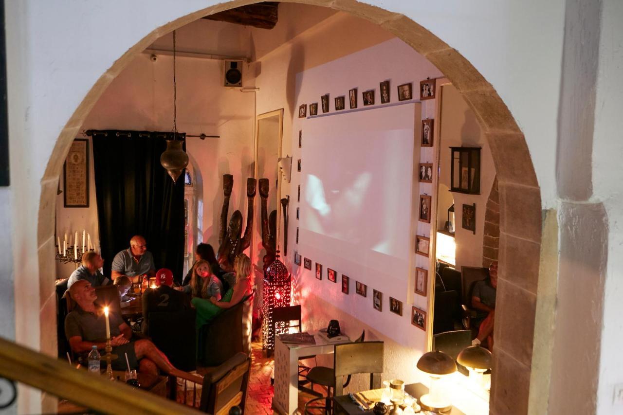 La Maison Du Cinema Есувейра Екстериор снимка